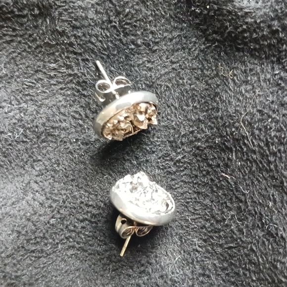 Sparkly black/silver tone studs - Picture 2 of 3